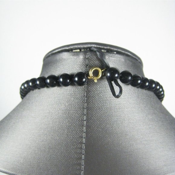 Black Plastic Beaded Necklace 25 inch Goldtone Strand Jewelry Retro - Picture 4 of 4